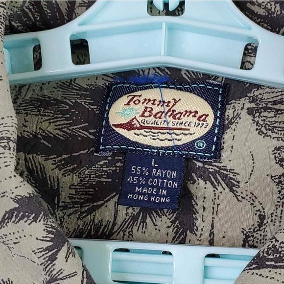 Tommy Bahama Mens Hawaiian Shirt Green Gray Palm Trees Pineapples Pocket L - Picture 4 of 6